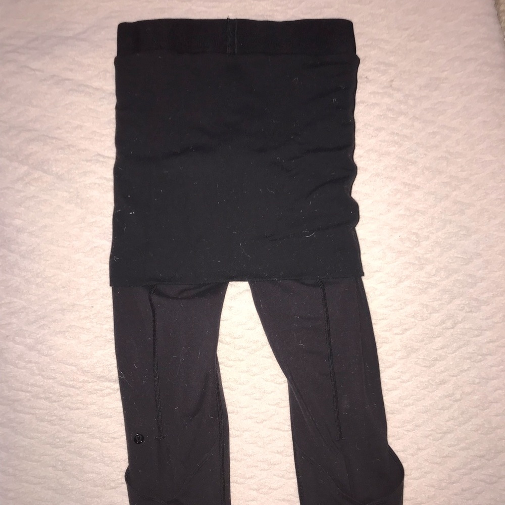 Size 4 Black Lululemon capris with attached skirt